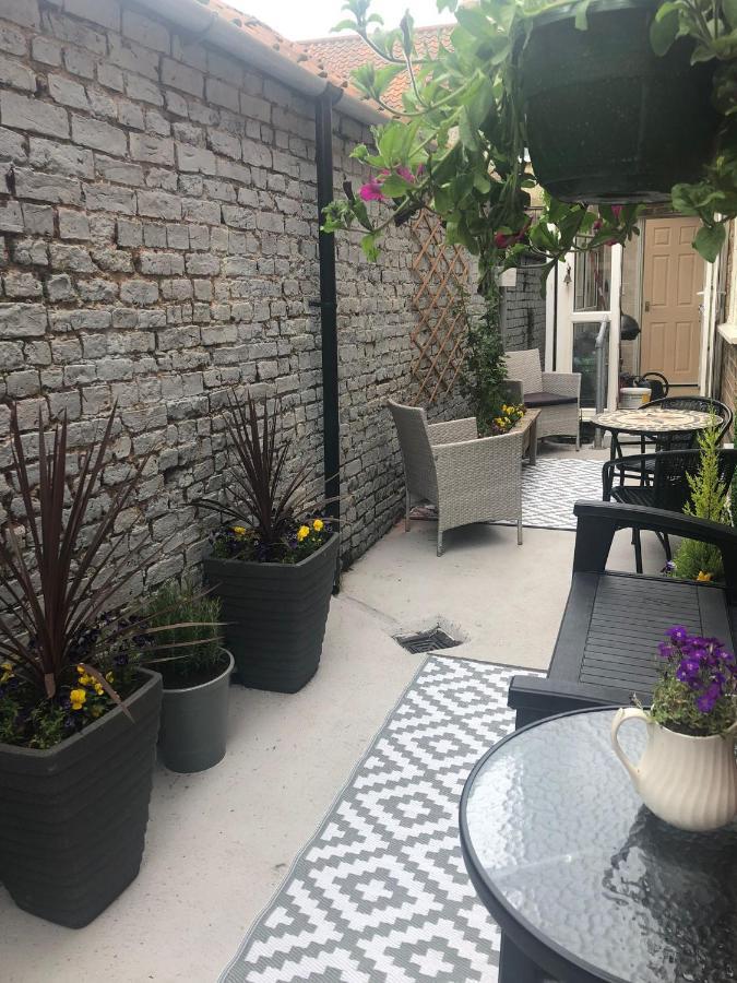 Large Cottage, Beach, Pubs Shops, Netflix, Bbq, Dog Friendly Hunmanby Bagian luar foto