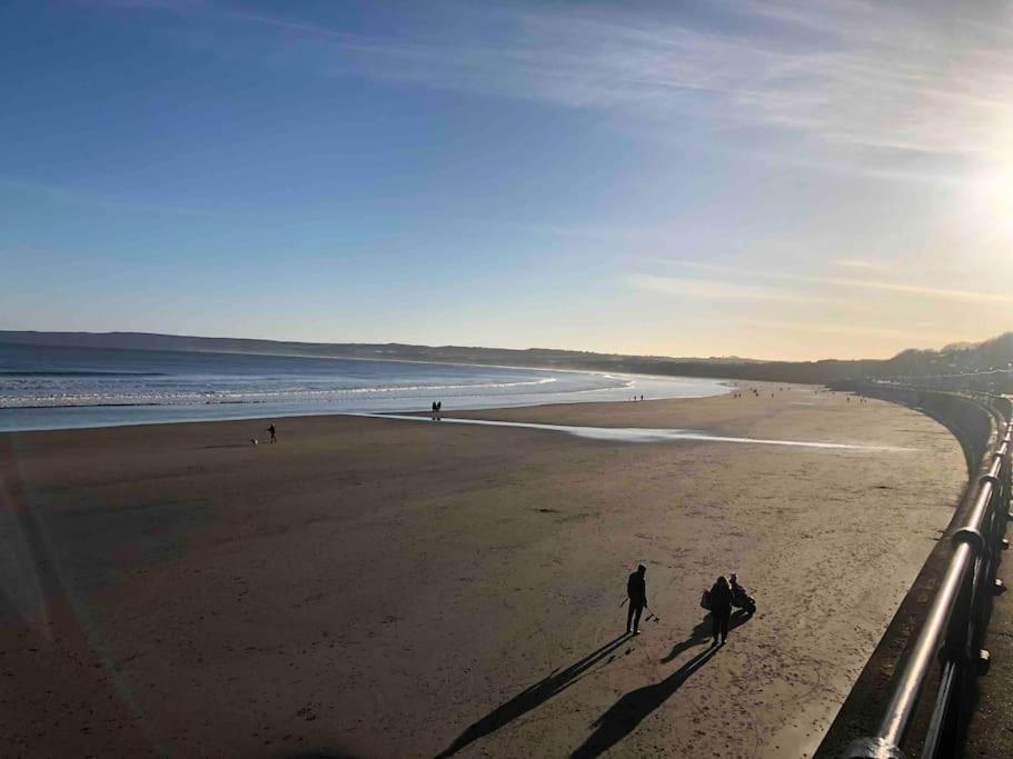 Large Cottage, Beach, Pubs Shops, Netflix, Bbq, Dog Friendly Hunmanby Bagian luar foto