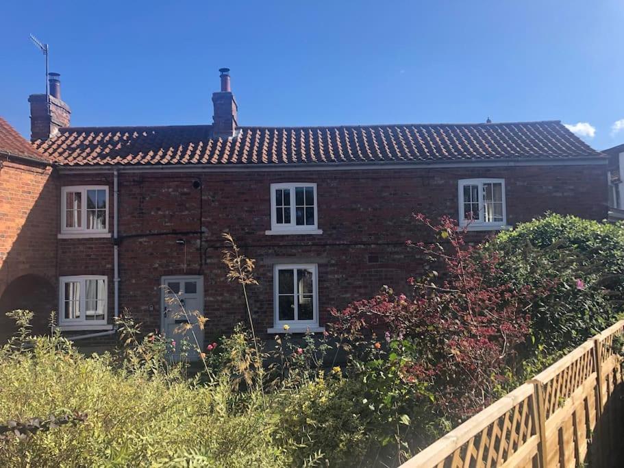 Large Cottage, Beach, Pubs Shops, Netflix, Bbq, Dog Friendly Hunmanby Bagian luar foto