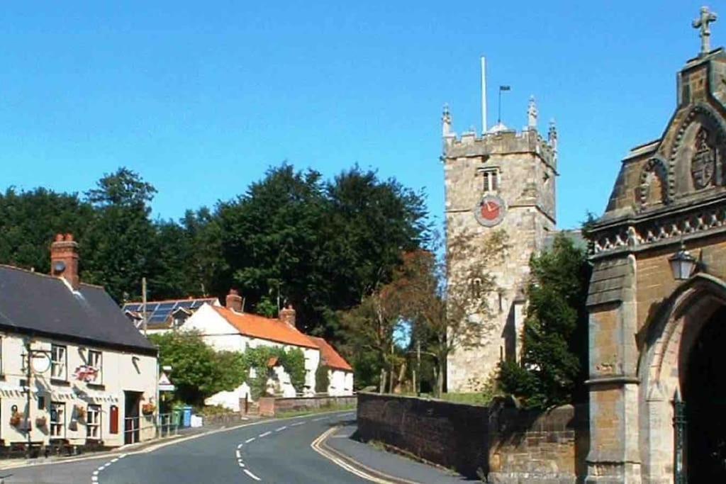 Large Cottage, Beach, Pubs Shops, Netflix, Bbq, Dog Friendly Hunmanby Bagian luar foto